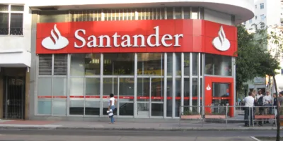 Santander (SANB3) cria ferramenta de empréstimos para área da saúde