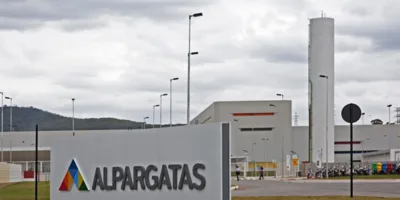 Alpargatas (ALPA4) reverte prejuízo com lucro líquido de R$ 2,1 mi