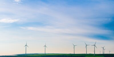 Radar: Renova Energia (RNEW11) conclui venda, MRV (MRVE3) pagará dividendos e Rumo (RAIL3) fecha parceria
