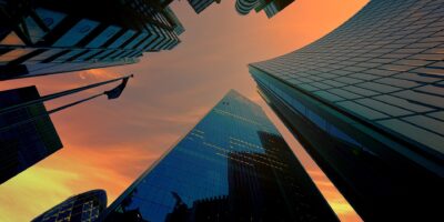 Radar: Petrobras (PETR4) bate recorde, ClearSale (CLSA3) compra fornecedora e Banco Inter (BIDI4) tem projeto para traders