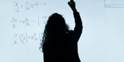 Educação: banco diz que 2T23 deve ser fraco, mas projeta ganhos na receita de Yduqs (YDUQ3) e Cruzeiro do Sul (CSED3); veja por quê