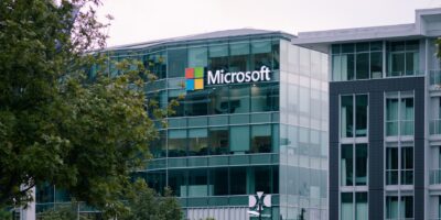 Microsoft (MSFT34) anuncia investimento de US$ 23 bilhões em IA; Índia ganha destaque