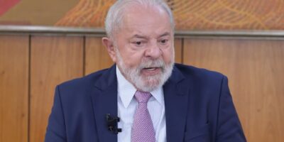 Lula avisa que não vai vender Petrobras (PETR4) nem Correios; presidente aponta ‘sacanagem’ na privatização da Eletrobras (ELET6)