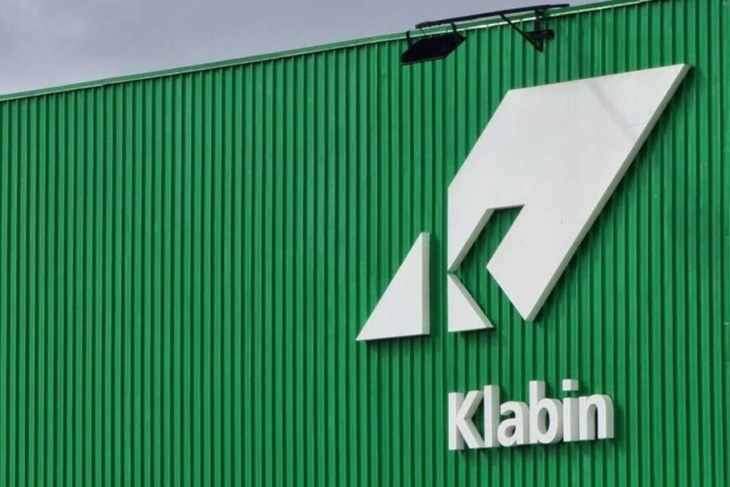 Klabin (KLBN11) tem prejuízo líquido de R$ 497 mi no 1T, com peso de dólar e manutenção