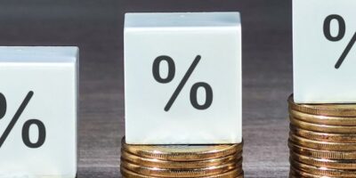 Juros futuros sobem com petróleo no radar e leilão do Tesouro no foco