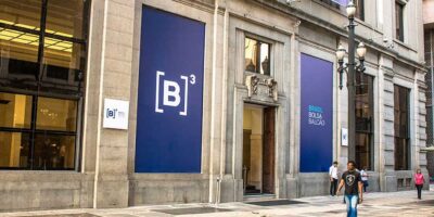 B3 (B3SA3) tem queda nos volumes e analistas mantêm ‘compra’