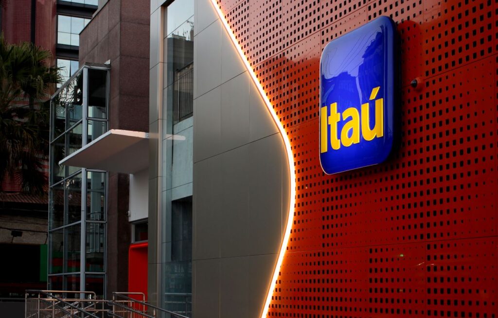 Itaú (ITUB4) deve ser destaque da temporada de balanços; saiba o que esperar dos bancos