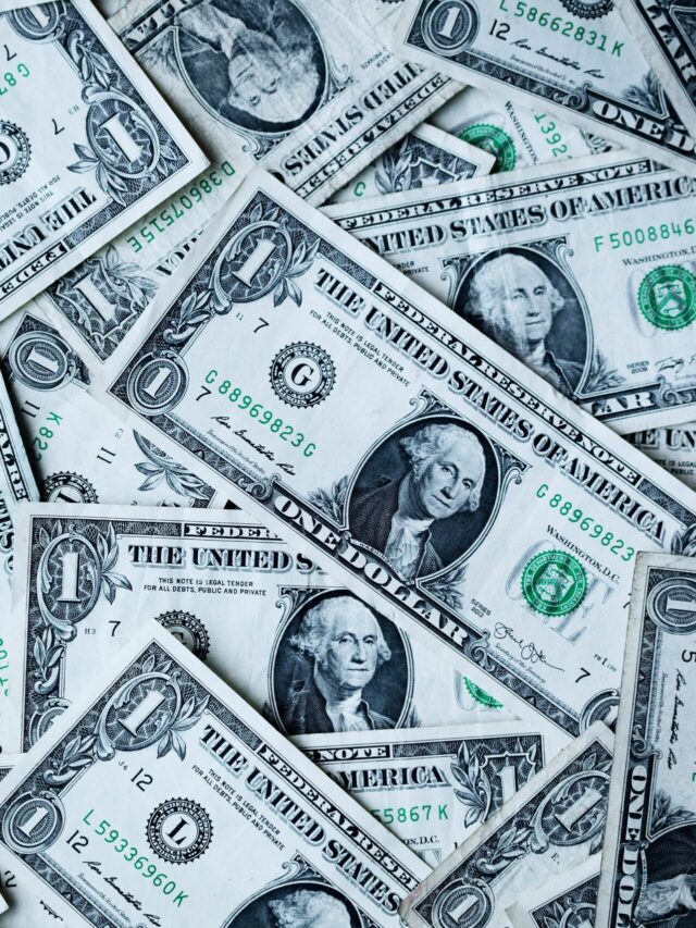 Dólar sobe com tensões no exterior, mas encerra a semana com queda de 0,30%