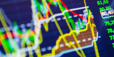 Ibovespa volta a recuar, puxado por queda da Petrobras (PETR4) e do petróleo