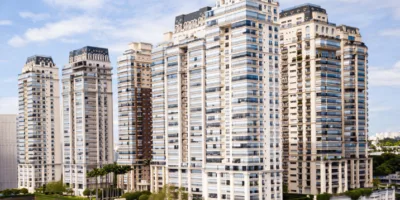 Fundo imobiliário sobe após venda de parte de shopping; IFIX emenda terceira alta