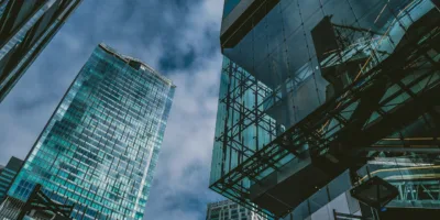 Fundos imobiliários de tijolo se destacam entre altas; IFIX emenda 2ª queda