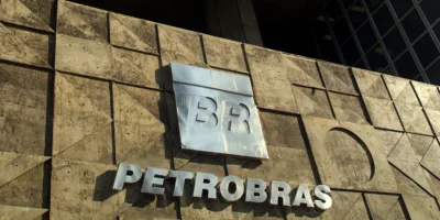 Vale a pena investir em Petrobras (PETR4)? BTG corta recomendação para companhia