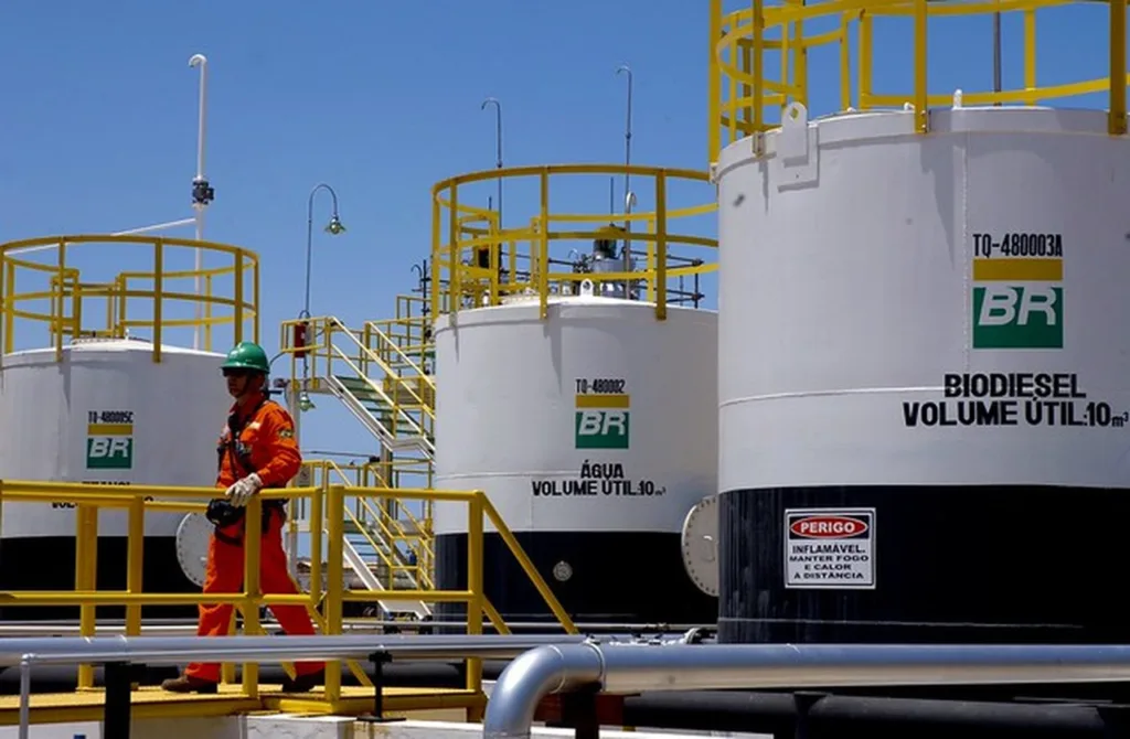 Petrobras (PETR4) bate recordes no 1T26 e eleva produção para 3,23 milhões de barris
