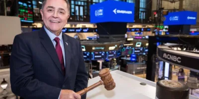 Embraer (EMBJ3) perde CFO para a Azul (AZUL53) e mudança chega em momento de virada