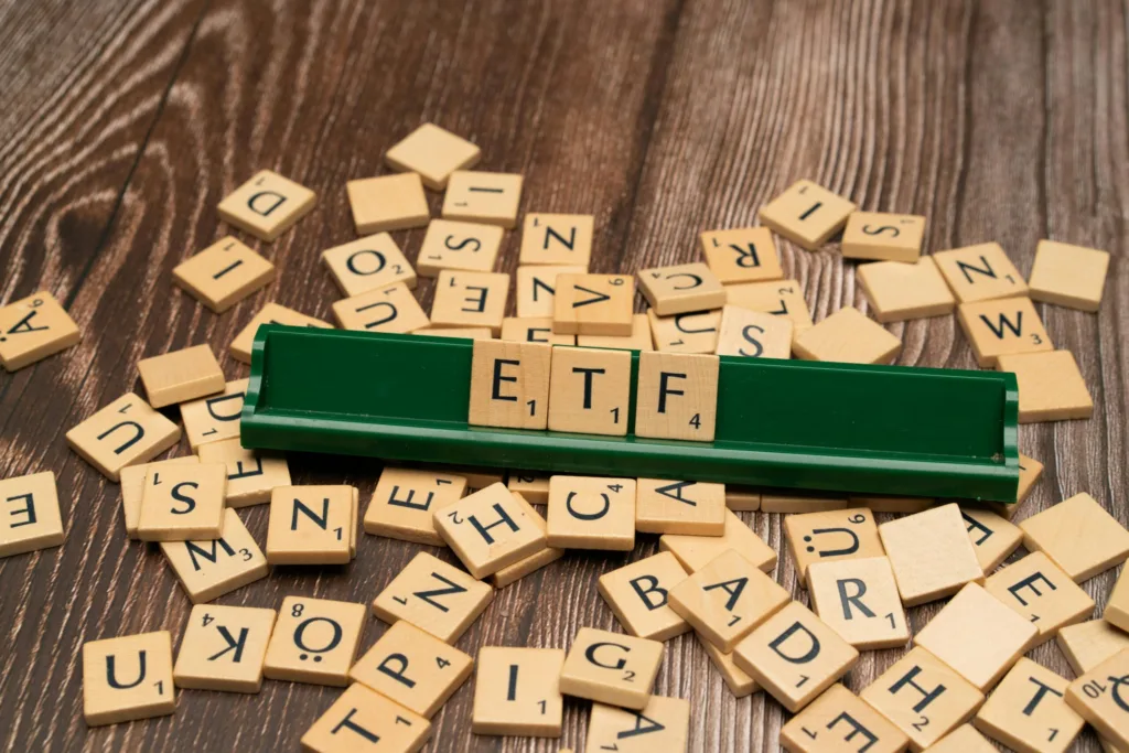Genial atualiza carteiras de ETFs e aposta em chips, Coreia do Sul e cripto; veja