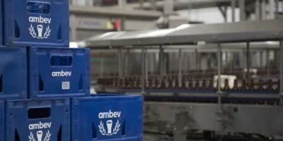 Ambev (ABEV3) pode subir 23%, mas o segredo não está só no volume; entenda