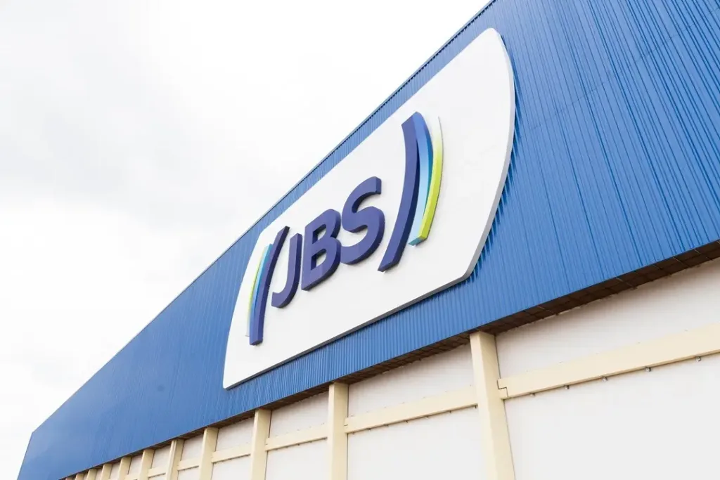 Europa fecha as portas para carne brasileira e pressiona JBS (JBSS32) e MBRF (MBRF3)