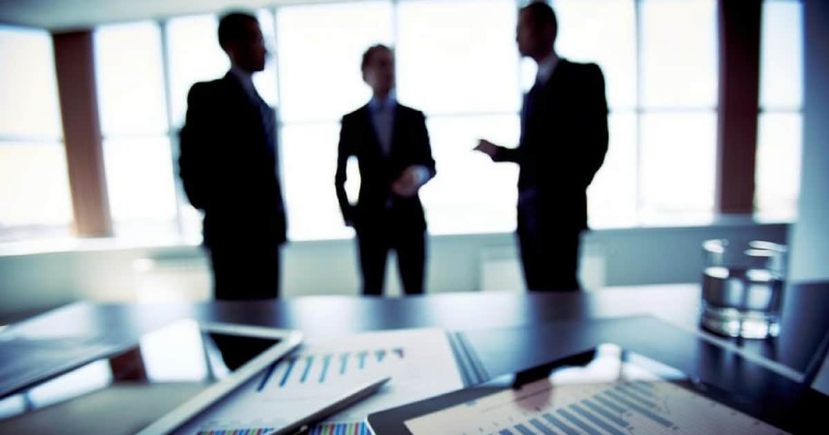 Consultoria de investimentos: como funciona? Vale a pena?