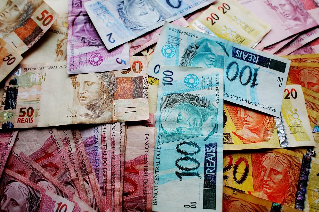 Déficit Público: o que acontece quando o governo gasta mais do que tem?