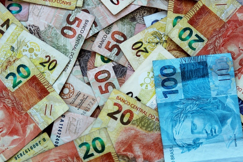 O que é reserva fracionária e como esse sistema atua na expansão da base monetária