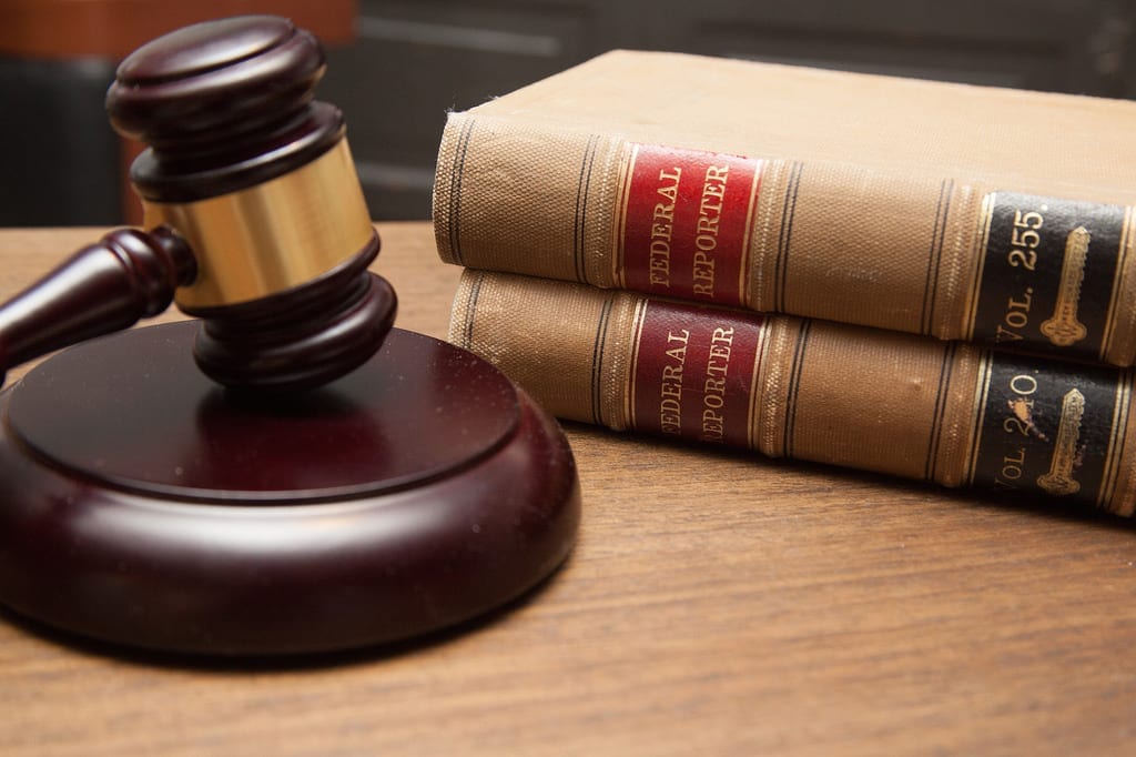 Risco Legal: como a insegurança jurídica pode afetar seus investimentos?
