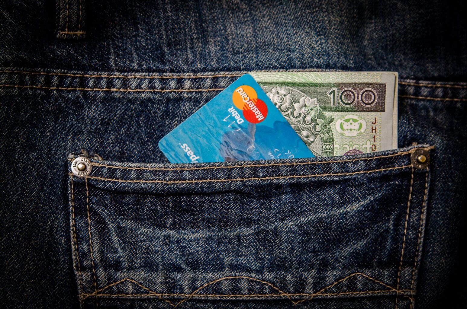 Cartão de débito: forma de pagamento pode ajudar no controle do orçamento