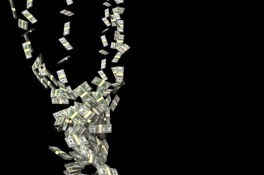 Queda do dólar: saiba como a variação cambial influencia seus investimentos