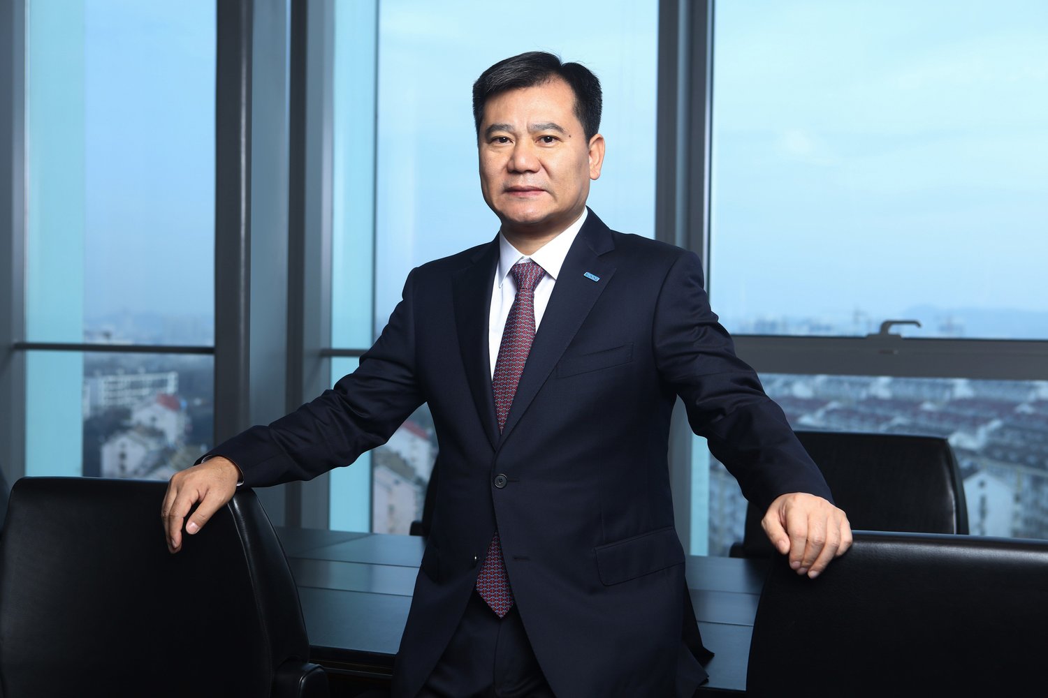 Zhang Jindong é fundador da Suning.com e dono da Inter de Milão