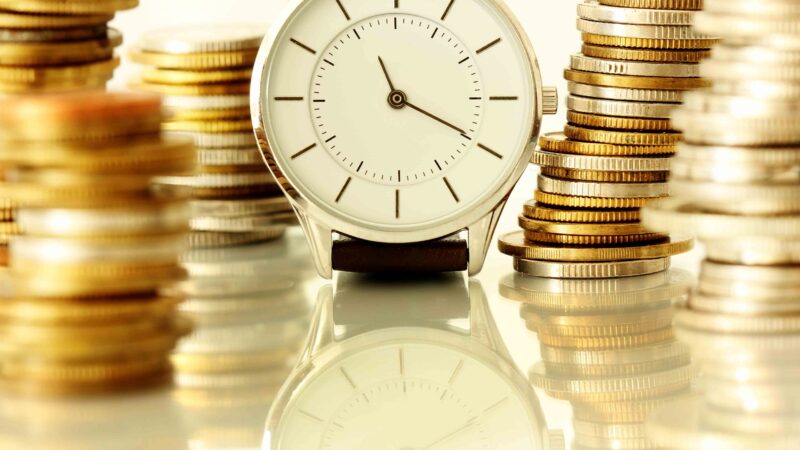 Qual é o momento certo para comprar e vender ações?
