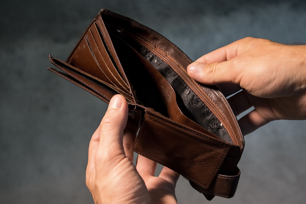 Descontrole financeiro: saiba como reverter essa situação