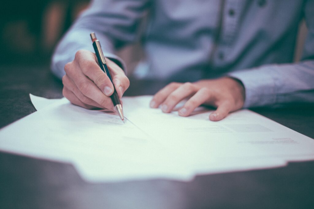 Qual o conteúdo do exame de certificação CFA?