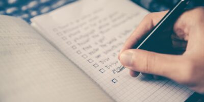 Checklist: 10 pontos para analisar uma empresa antes de investir