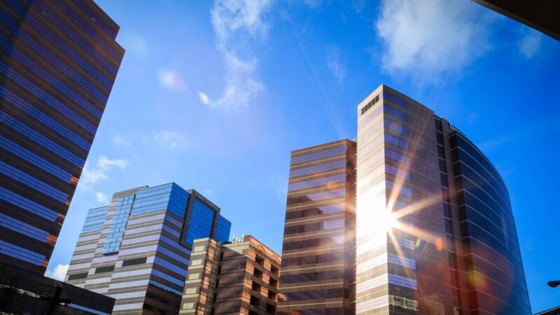 Melhores fundos imobiliários para 2022: veja onde investir