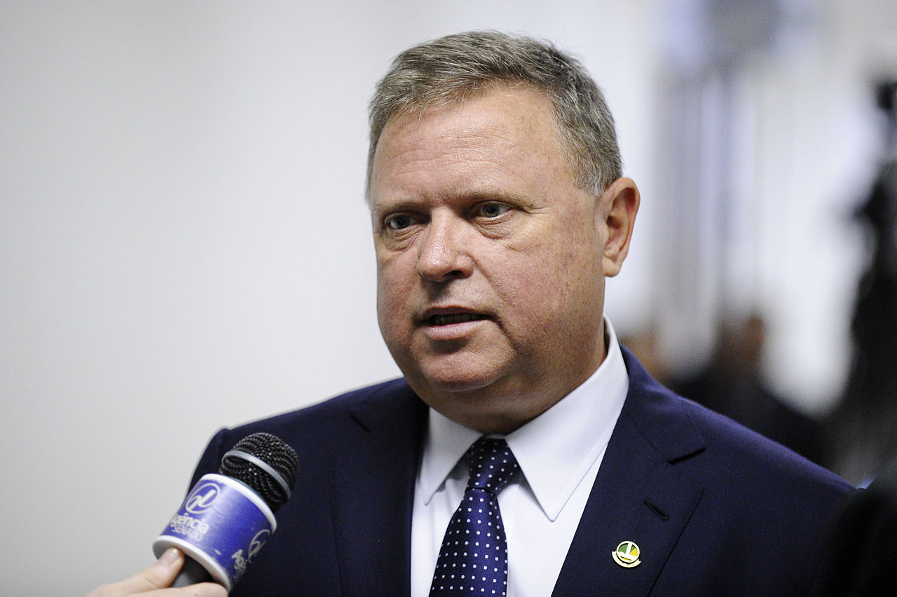 Blairo Maggi biografia do político e magnata do agronegócio