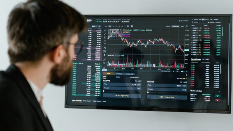 Ajuda para Investir: saiba quais profissionais podem ajudar a investir