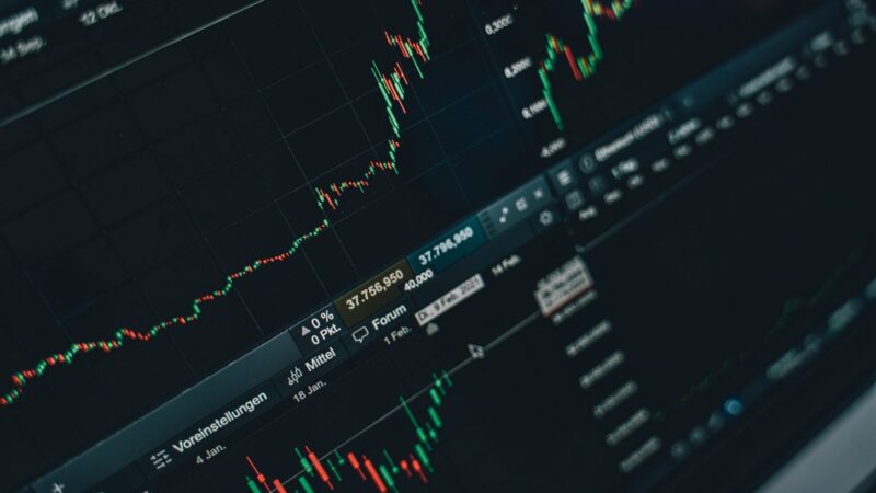 5 dicas para perder o medo de investir em ações